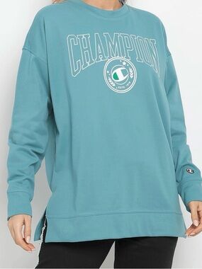 Champion Women’s Crewneck Sweatshirt in Light Teal